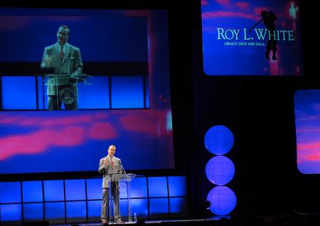 Indianapolis Colts quarterback Peyton Manning offered lessons from football that can apply to life’s challenges during his keynote address at Union University’s first Roy L. White Legacy Golf & Gala. 