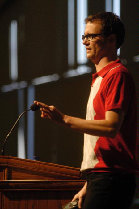 Greg Thornbury, dean of the school of Christian studies, speaks to parents and students at the new student worship service during orientation.