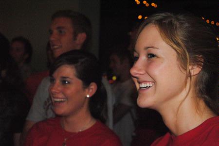 New students Ashton Taylor and Ashley Smith laugh as they enjoy the new student Open Mic hosted in Barefoots Joe.