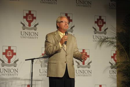 Dennis Swanberg speaks at the West Tennessee Pastors Appreciation Banquet.