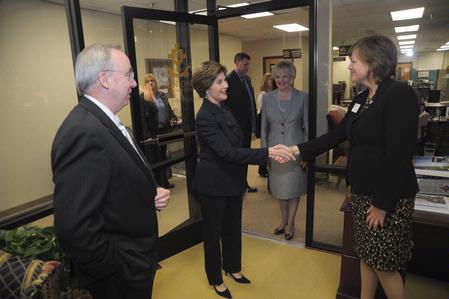 Carla Sanderson, provost and executive vice president, greets Laura Bush, former first lady of the United States, during Bush's visit to Union's campus before the 13th annual Scholarship Banquet.