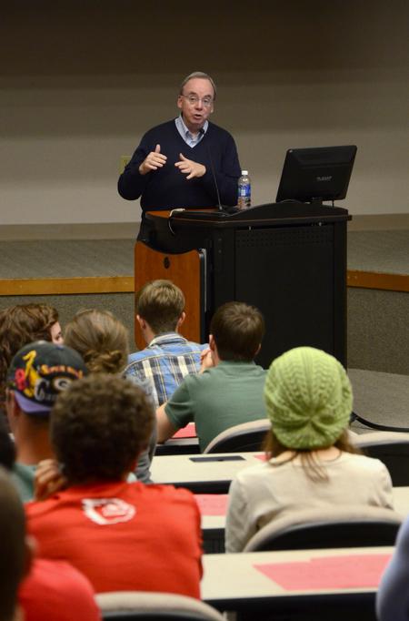 David Dockery, president of the university, speaks during Student Senate about Union's goals and financial standing.
