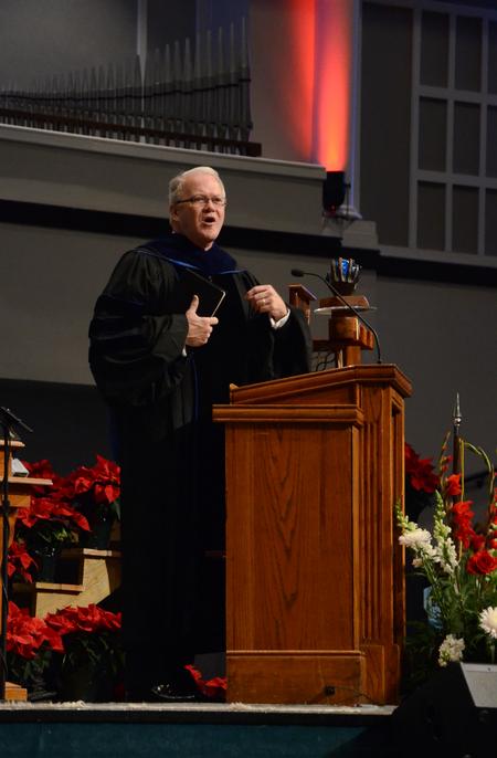 Frank Page, president of the Southern Baptist Convention’s Executive Committee, gives the commencement address during Union's Fall Commencement Services.