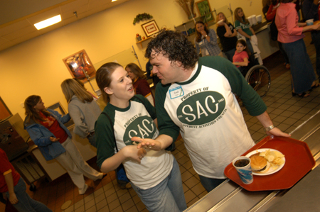 SAC members Emily Scheibe & Josh Clarke prepare to introduce accepted students to the Union campus during The Spring Thing.