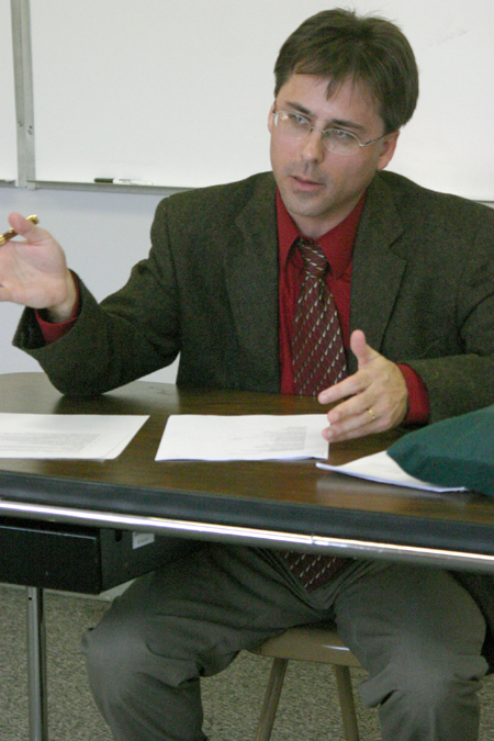 Visiting poet Jeff Hardin reads at Union's annual Creative Writing Workshop on March 28.