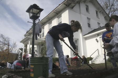 Students from Union spread throughout the city of Jackson Nov. 8 as a part of the annual Day of Remembrance. This group worked at The Care Center weeding gardens and walkways.