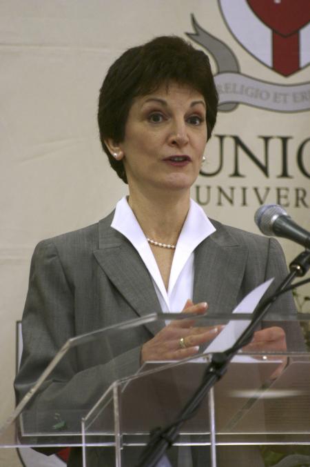 Nationally syndicated columnist Mona Charen spoke as part of the ninth annual Union Forum.