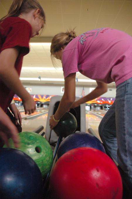 Union students and their families shared some bowling fun during Family Weekend.