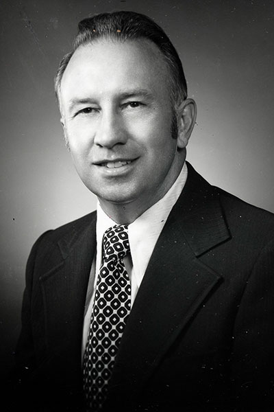 Robert E. Craig