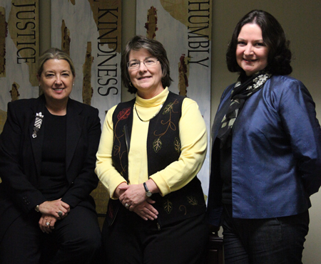 Nita Mehr, Mary Anne Poe, Theresa Blakley