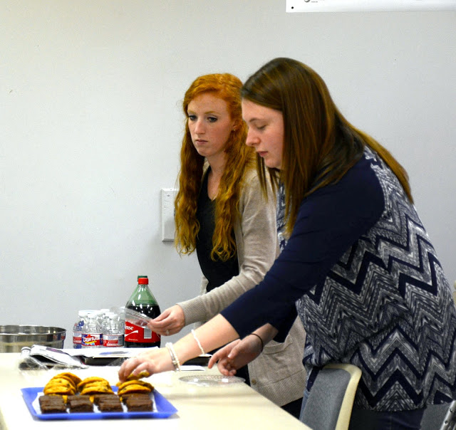 Phi Alpha Theta members Hollie Wilson (left) and Kathryn Mitchell get some refreshments at the end of the Delta-Psi chapter's fall plenary meeting on September 14, 2015. Photo by Elizabeth Wilson