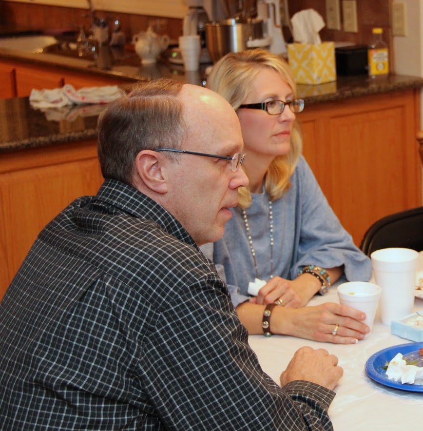 Robert Briley and his wife Brenda enjoy conversation at the Phi Alpha Theta Best Chapter Award pizza party on October 21, 2016.