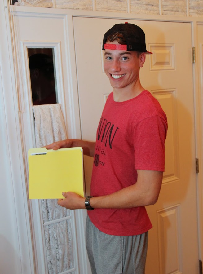 Stephen Lewoczko prepares to leave the Phi Alpha Theta Best Chapter Award pizza party on October 21, 2016.