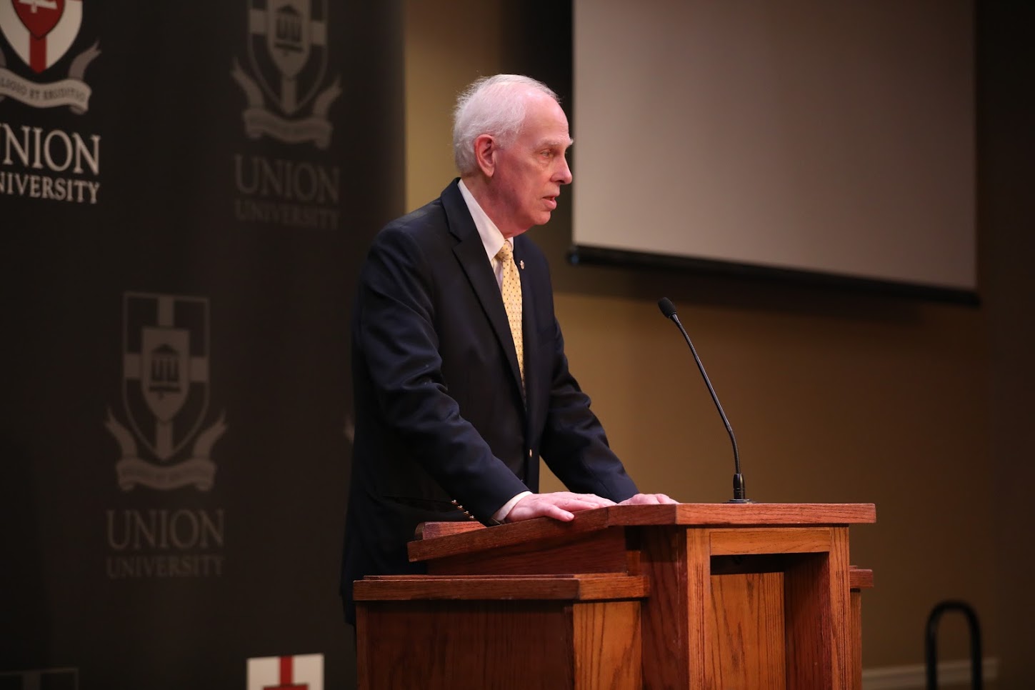 Dr. Stephen Carls introduces Dr. Melvyn Leffler at the afternoon lecture of the 2018 Carls-Schwerdfeger History Lectureship on October 22. Photo by Kristi Woody