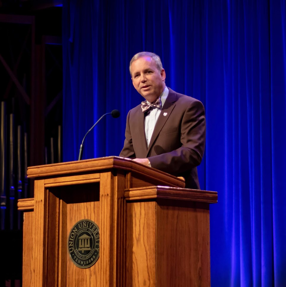 Union University President Dub Oliver welcomes attendees to the evening lecture of the 2018 Carls-Schwerdfeger History Lectureship on October 22. Photo by Joey Echeverria