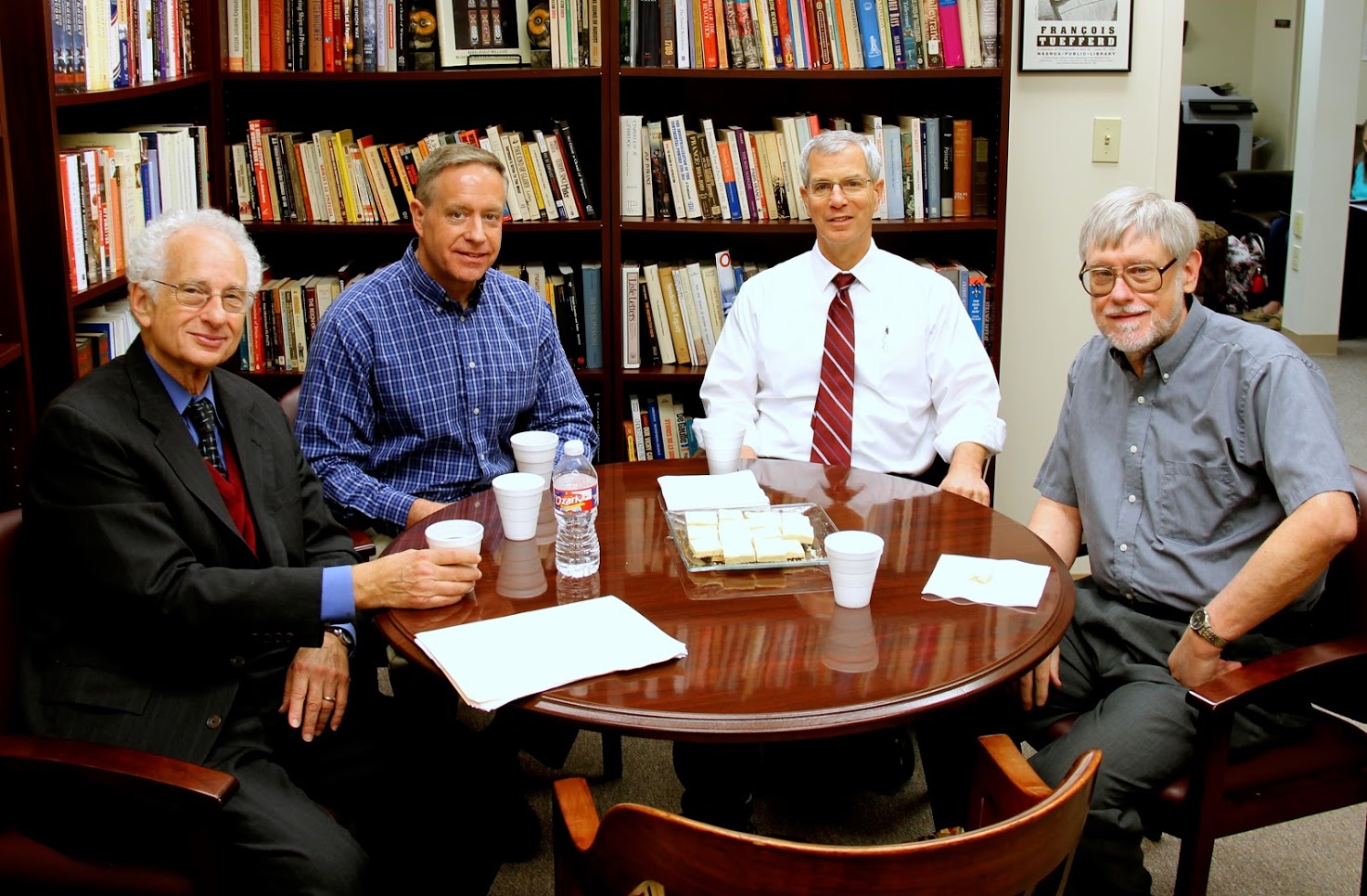 Dr. Melvyn Leffler (left), the 2018 Carls-Schwerdfeger History Lecturer, enjoys an afternoon break with history department members on October 22. They are (left to right) Drs. Henry Allen, David Thomas, and Terry Lindley.