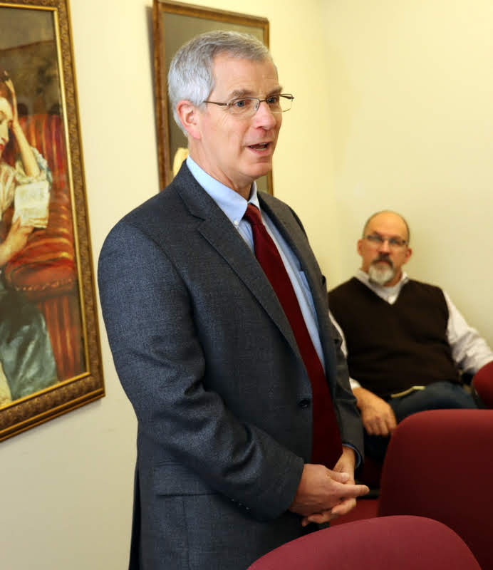 Dr. David Thomas introduces Luke Sower at Sower's honors thesis defense on December 3, 2019.