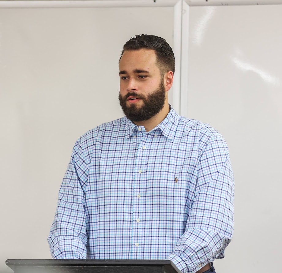 Nicholas Terra, president of Union's Delta-Psi chapter of Phi Alpha Theta History Honor Society, opens the chapter's fall plenary meeting on September 27, 2021. Photo by Kristi Woody