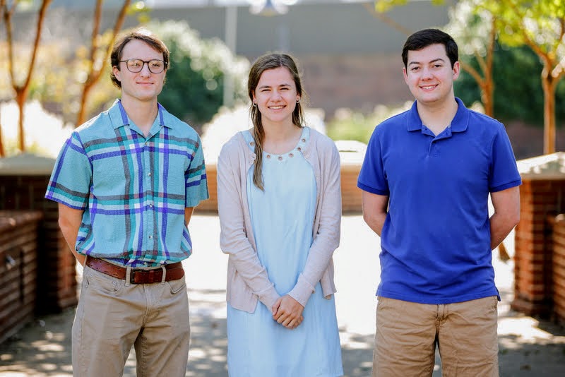 New Phi Alpha Theta members at Union University pose for a photo at the end of the Delta-Psi chapter's plenary meeting on September 27, 2021. They are (left to right) Joe Gee, Anna Yadkowski, and Jack Jenkins. Photo by Kristi Woody