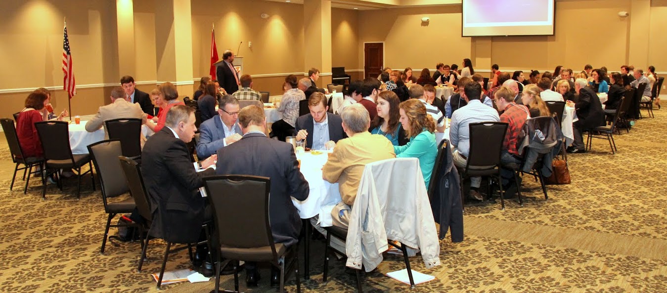 Attendees at the 2017 Tennessee Phi Alpha Theta Regional Conference on April 1, 2017, enjoy lunch together. Members of the Union contingent are at the very front of the photo.