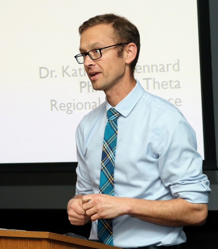 Dr. Jeffrey Miner, the coordinator of the 2023 Kentucky Phi Alpha Theta Conference at Western Kentucky University, introduces Dr. Katherine Lennard, the plenary session lecturer, on April 15, 2023.