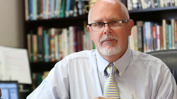 <em>Chapel:</em> Kelvin Moore
