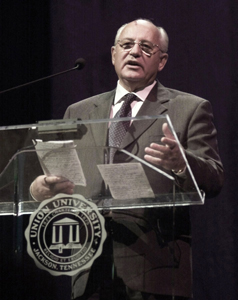 Mikhail Gorbachev speaking at Union