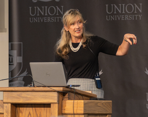 Janney challenges Union community to rethink Civil War history