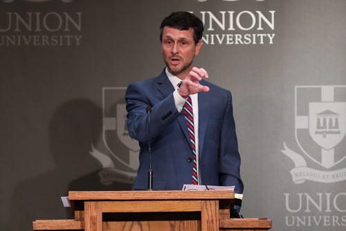 Mark Campbell, Union’s head women’s basketball coach, spoke during the Union Auxiliary’s 21st Annual Fall Membership Luncheon. (Photo by Kristi Woody)