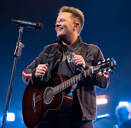 Chris Tomlin will speak and sing at the 2019 Union University Scholarship Banquet. 