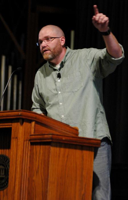 Russ Pflasterer, pastor of City Fellowship Baptist Church in Jackson, Tenn., addresses students during chapel on the topic of Christ-like use of economics. Pflasterer graduated from Union in 1995. - Photo by Beth Spain