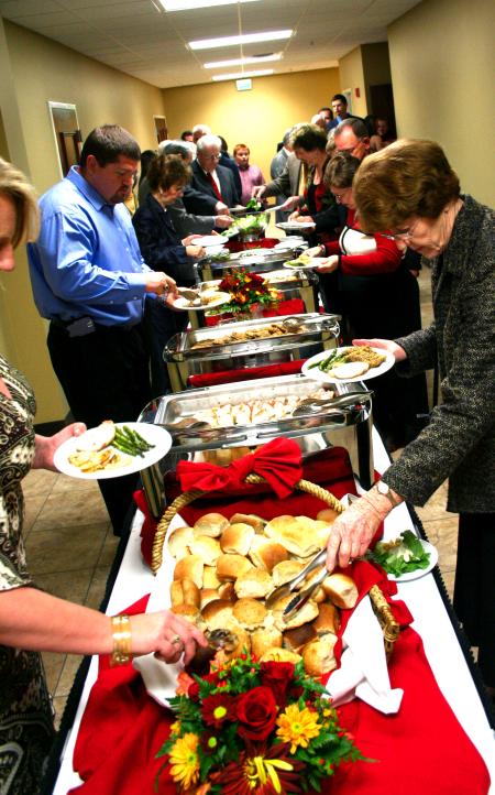Attendees of the 2008 Hall of Fame Banquet enjoyed a feast catered by Aramark.  - Photo by Kristi McMurry Woody