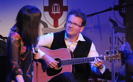 The Gettys entertain at Union's annual Faculty/Staff Dinner. - Photo by Morris Abernathy