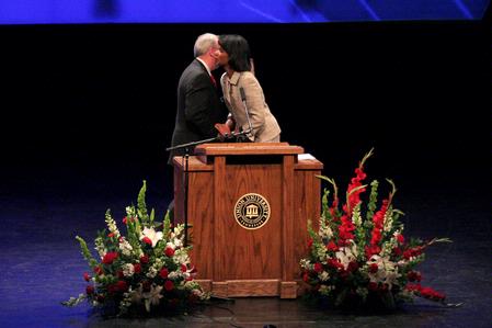 President Dockery thanks Former Secretary of State Condoleezza Rice for her keynote speech at the 2009 Scholarship Banquet. - Photo by Kristi McMurry Woody