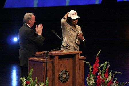 President Dockery thanks Former Secretary of State Condoleezza Rice with an NAIA Championship hat after her keynote speech at the 2009 Scholarship Banquet.  - Photo by Kristi McMurry Woody