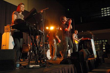 Deas Veil performs a concert in the Bowld Student Commons during Scholars Weekend. - Photo by Jordan Buie