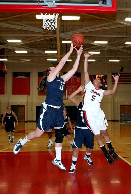 LaTesa McLaughlin goes for a lay-up during the game against Vanguard University in the third round of the 17th Annual Jackson Rotary Classic. The Lady Bulldogs beat Vanguard 95-61. - Photo by Deanna Santangelo