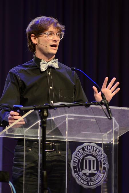 Greg Thornbury, vice president for spiritual life and dean of the school of theology and missions, applies a message from the biblical story of Daniel to emphasize the importance of Christian higher education during a chapel service for new students and their families. - Photo by Jacob Moore