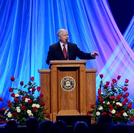 Robert M. Gates, former U.S. secretary of defense, addresses the audience at the 15th Annual Scholarship Banquet.   - Photo by Ebbie Davis
