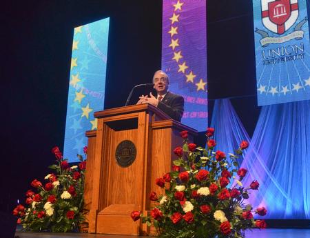 President David S. Dockery welcomes guests and recognizes the donors at the 15th Annual Scholarship Banquet. - Photo by Morris Abernathy