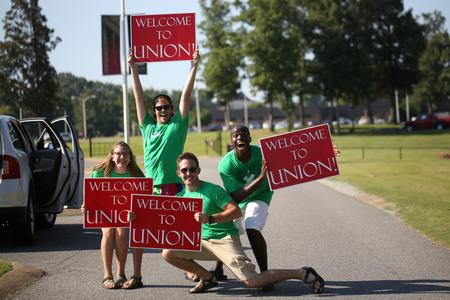 Life Group leaders worked together to welcome new students and their families to campus on new student move-in day. - Photo by Kristi McMurry Woody