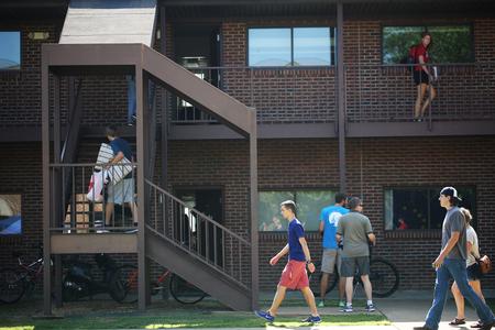 New students, with the help of many upperclassmen, faculty and staff, move into their rooms on move-in day. - Photo by Kristi McMurry Woody