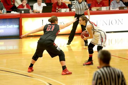 Amber Rechis waits for a pass or shot in a game against Valdosta State University. The Lady Bulldogs won the game 77-66. - Photo by Kristi McMurry Woody