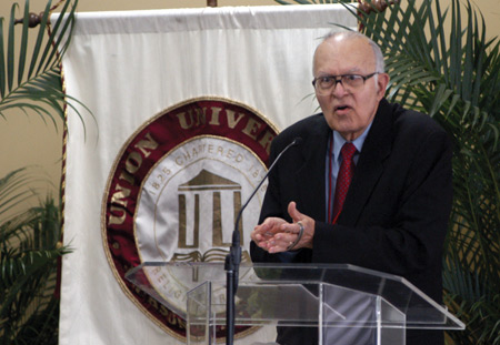 Union's Scholar-in-Residence Dr. James Leo Garrett Jr. spoke at the Baptist Identity Conference on "The Pre-1609 Roots of Baptist Beliefs." - Photo by Jim Veneman