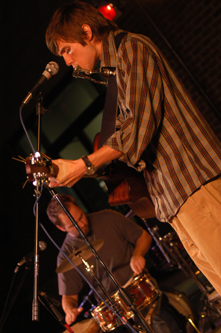 Recording artist Chris Mason from Nashville performs for Union students during Fall Fest '04 to kick off his national tour. - Photo by Jonathan Blair