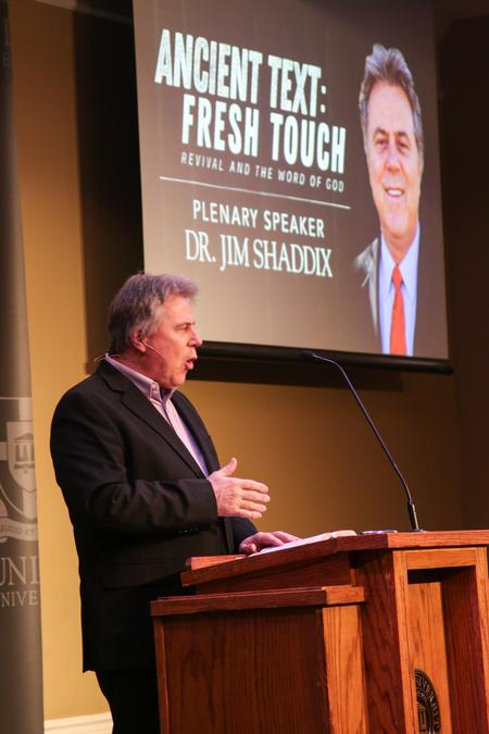 Jim Shaddix speaks in the Grant Center during the spring Bible conference. - Photo by Hannah Heckart