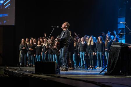 Chris Tomlin performs with Union students during the annual Scholarship Banquet. - Photo by Kristi McMurry Woody