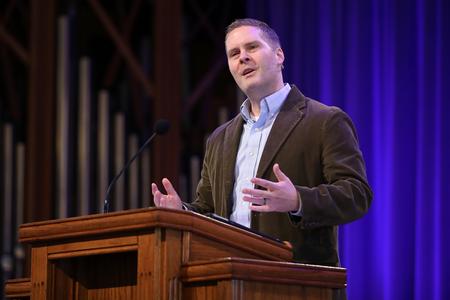 Michael Kelley speaks in chapel. - Photo by Kristi McMurry Woody