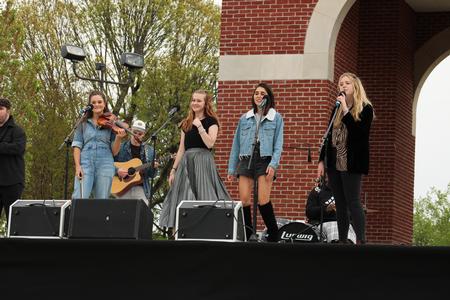 Students perform during SAC's Rock the Block. - Photo by Abigail Aspinwall
