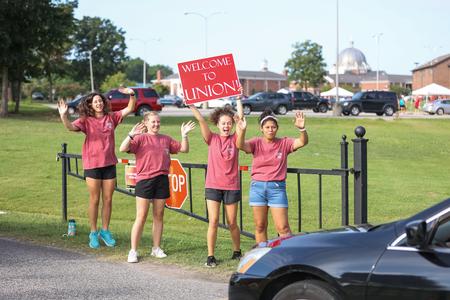 Student leaders welcome new students to campus on Move-in Day. - Photo by Kristi McMurry Woody